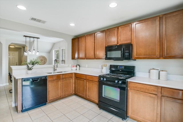 917 Ranchero RD, Leander, TX 78641