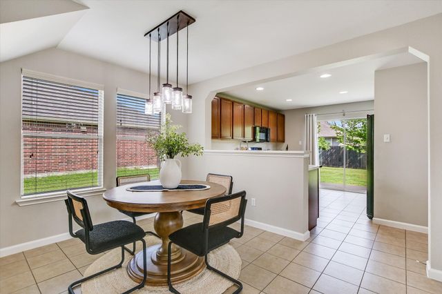 917 Ranchero RD, Leander, TX 78641