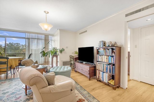 1414 Continental Drive 606, Chattanooga, TN 37405