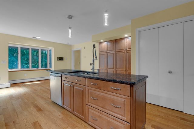 52 Rayburn Rd, Belmont, MA 02478