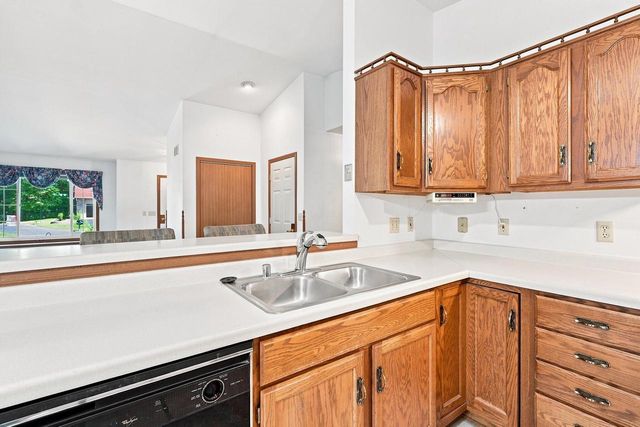 117 Manor COURT, Slinger, WI 53086