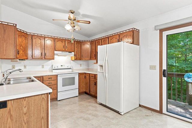 117 Manor COURT, Slinger, WI 53086
