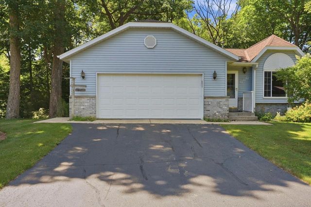 117 Manor COURT, Slinger, WI 53086