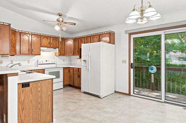 117 Manor COURT, Slinger, WI 53086