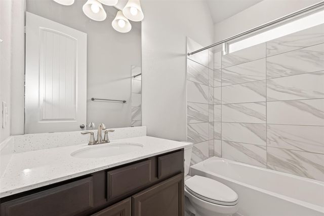 19226 Bluewater Terrace Drive, Manvel, TX 77578