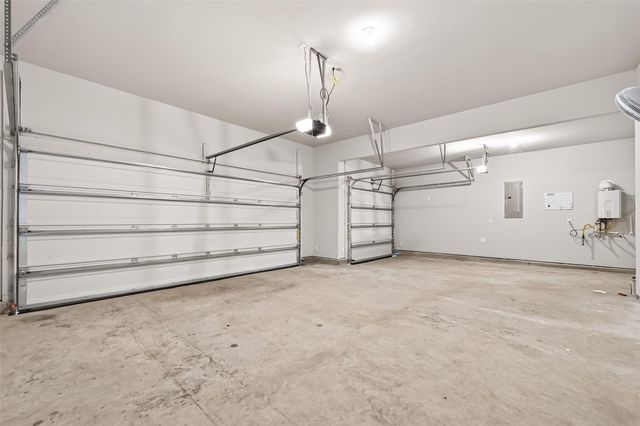 19226 Bluewater Terrace Drive, Manvel, TX 77578