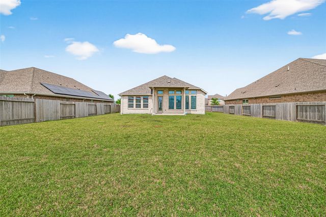 19226 Bluewater Terrace Drive, Manvel, TX 77578