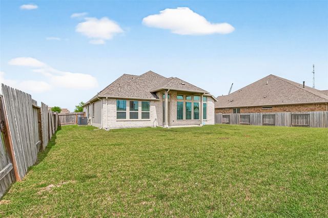 19226 Bluewater Terrace Drive, Manvel, TX 77578