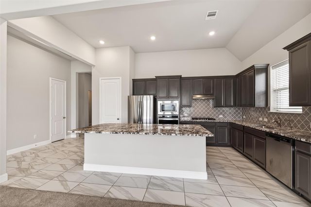 19226 Bluewater Terrace Drive, Manvel, TX 77578