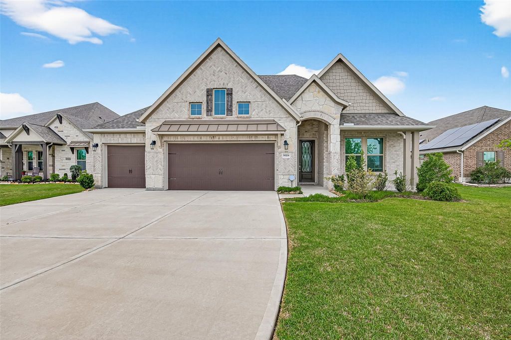 19226 Bluewater Terrace Drive, Manvel, TX 77578