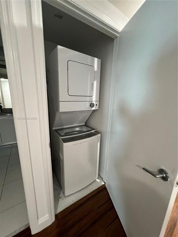 55 SE 6th St 2307, Miami, FL 33131