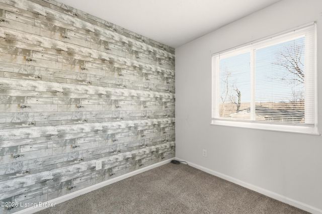 6310 Park Rd, Crestwood, KY 40014