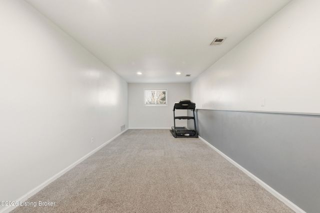 6310 Park Rd, Crestwood, KY 40014