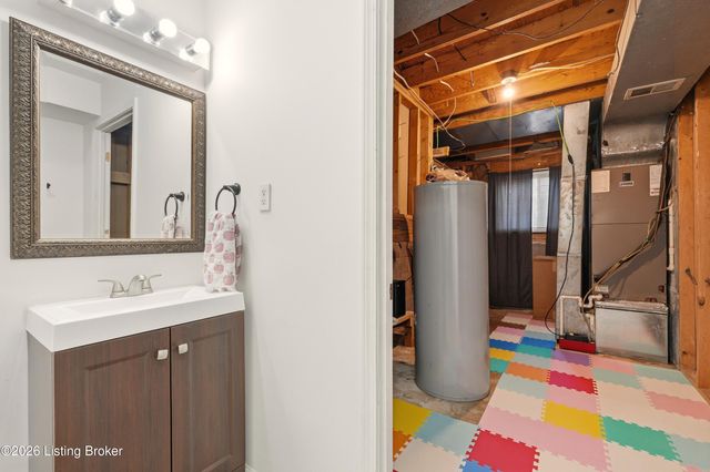 6310 Park Rd, Crestwood, KY 40014