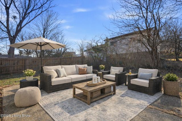 6310 Park Rd, Crestwood, KY 40014