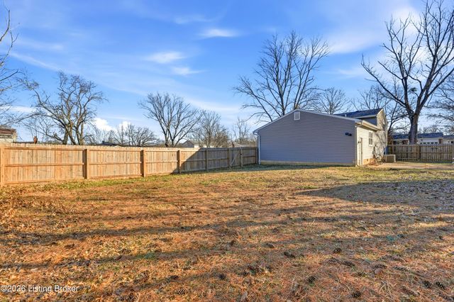 6310 Park Rd, Crestwood, KY 40014