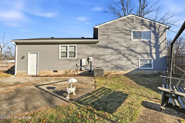 6310 Park Rd, Crestwood, KY 40014