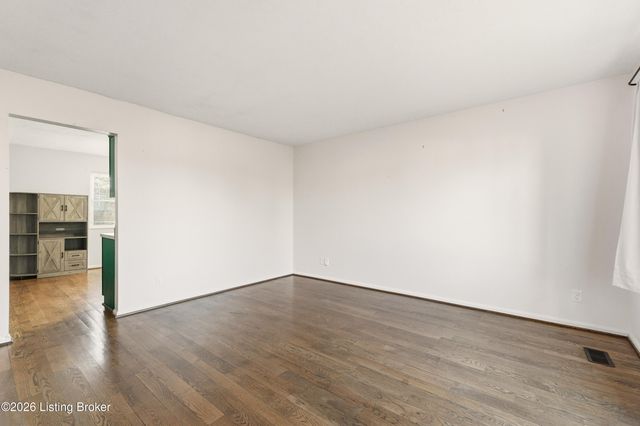 6310 Park Rd, Crestwood, KY 40014