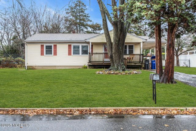 987 Grace Drive, Toms River, NJ 08753