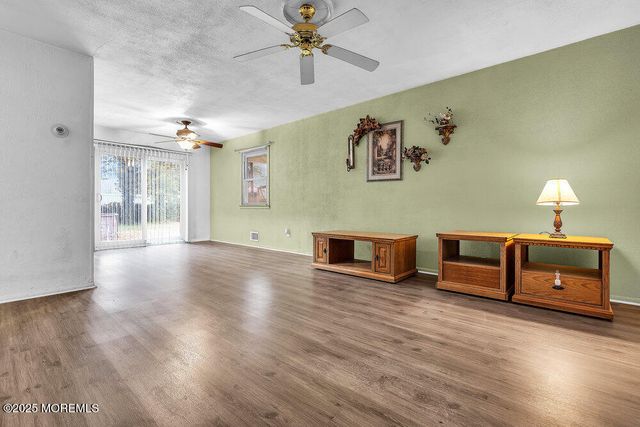 987 Grace Drive, Toms River, NJ 08753