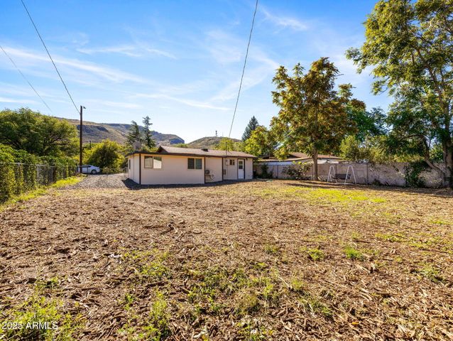 22490 S Luna Way, Yarnell, AZ 85362