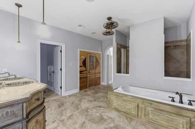 4983 ROWEN OAK CV, Collierville, TN 38017