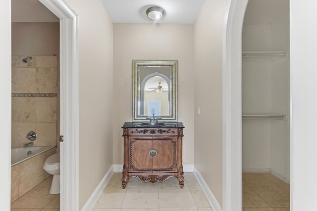 4983 ROWEN OAK CV, Collierville, TN 38017