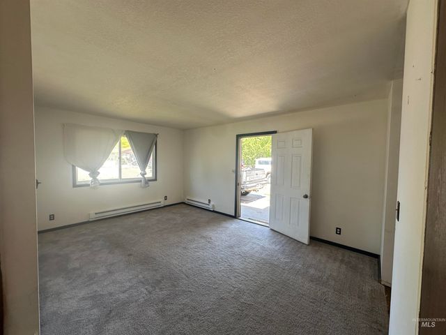 807 20th Ave. E., Jerome, ID 83338