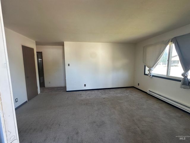 807 20th Ave. E., Jerome, ID 83338