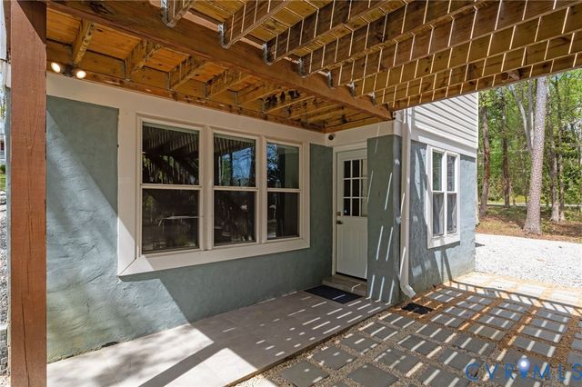 2701 Perdue Ave, Chester, VA 23831