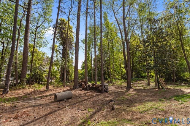 2701 Perdue Ave, Chester, VA 23831