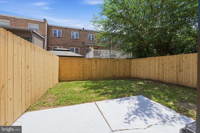 861 N 7TH ST, Philadelphia, PA 19123