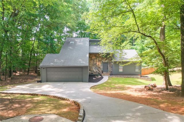 505 Woodman Place, Roswell, GA 30076