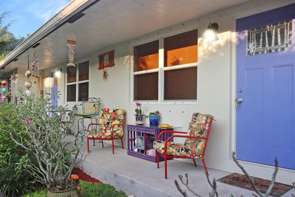 6580 SW 49th Street, Davie, FL 33314