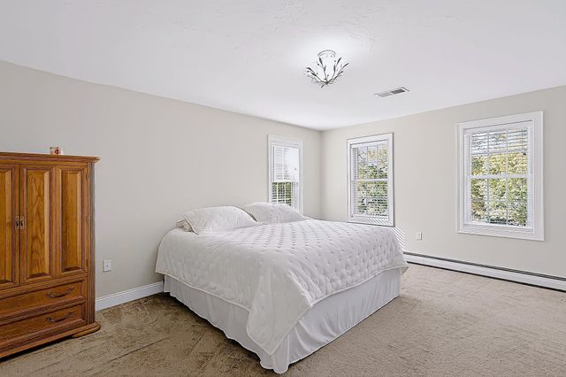 115 Northridge Dr, East Bridgewater, MA 02333