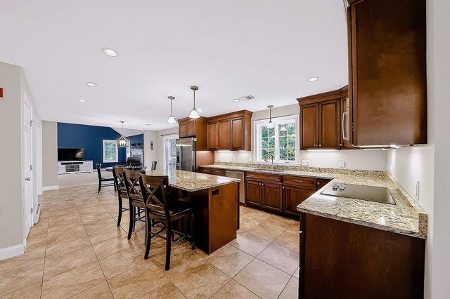 115 Northridge Dr, East Bridgewater, MA 02333