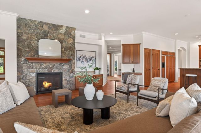 20180 Winston Loop, Bend, OR 97703
