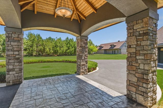 20180 Winston Loop, Bend, OR 97703