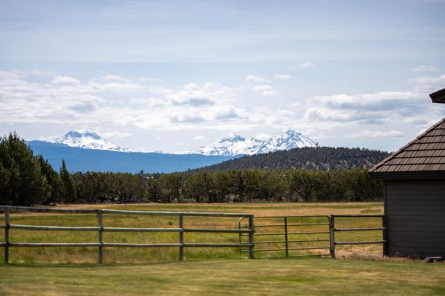 20180 Winston Loop, Bend, OR 97703