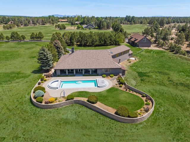 20180 Winston Loop, Bend, OR 97703