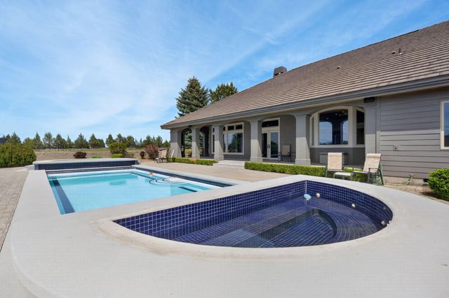 20180 Winston Loop, Bend, OR 97703