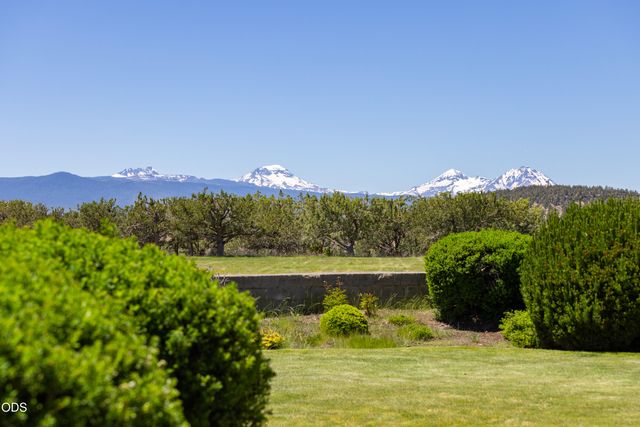 20180 Winston Loop, Bend, OR 97703