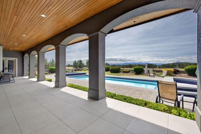 20180 Winston Loop, Bend, OR 97703