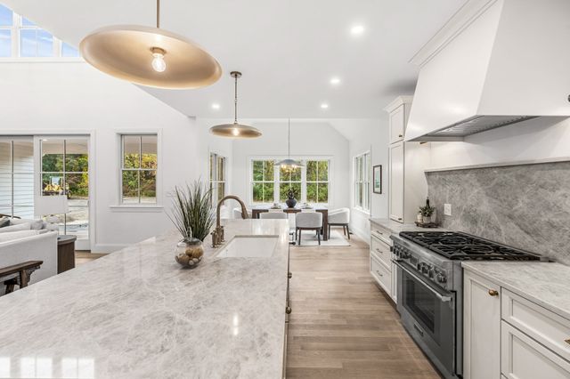 2 Cynthia Circle, Wenham, MA 01984