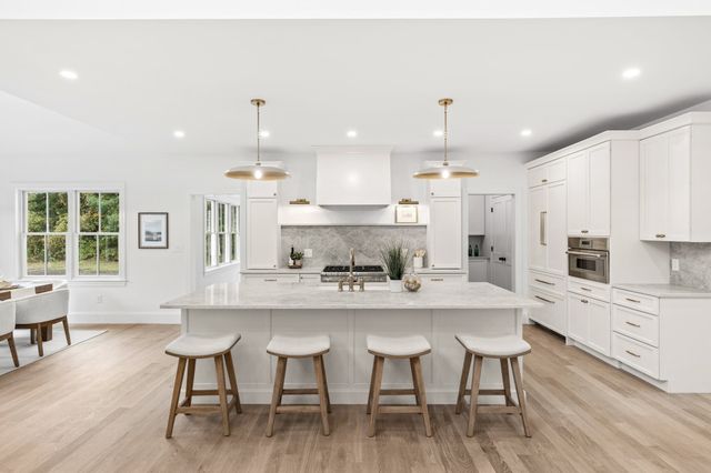 2 Cynthia Circle, Wenham, MA 01984