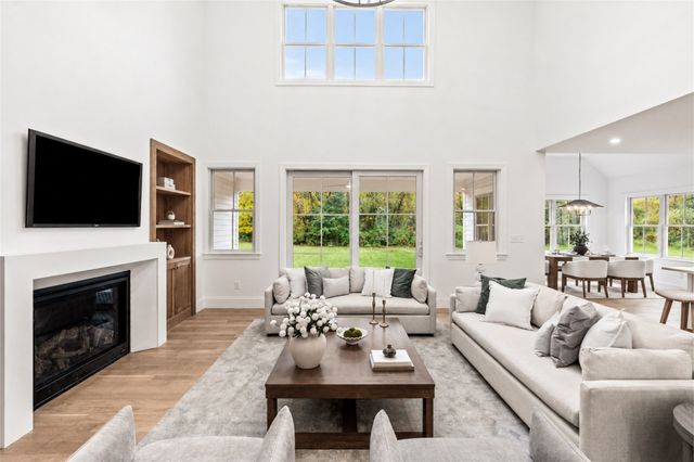 2 Cynthia Circle, Wenham, MA 01984