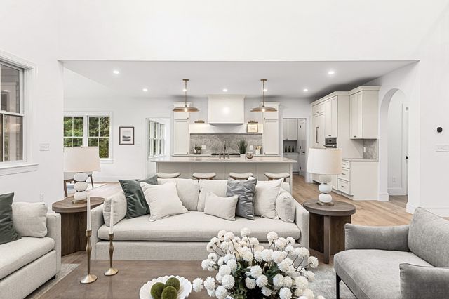 2 Cynthia Circle, Wenham, MA 01984