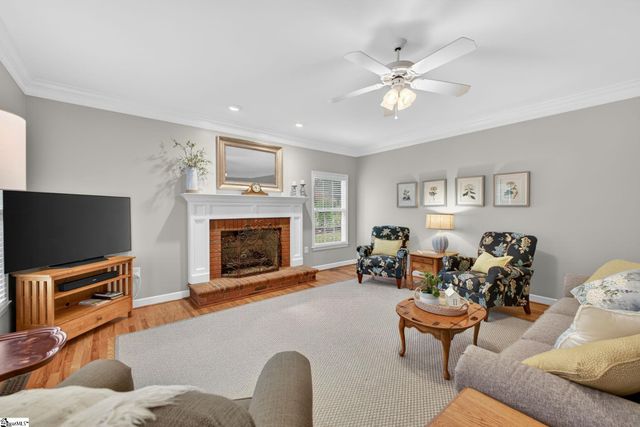 102 Glenbriar Court, Simpsonville, SC 29681