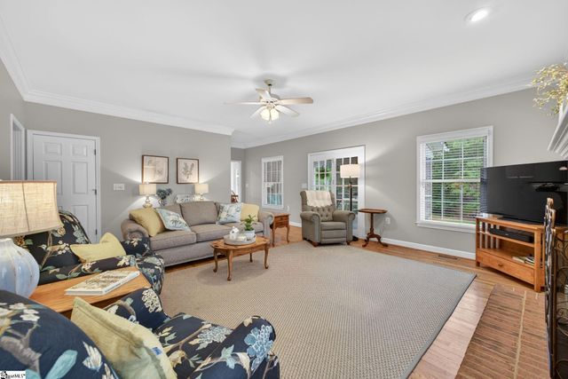 102 Glenbriar Court, Simpsonville, SC 29681