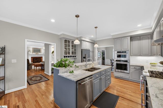 102 Glenbriar Court, Simpsonville, SC 29681
